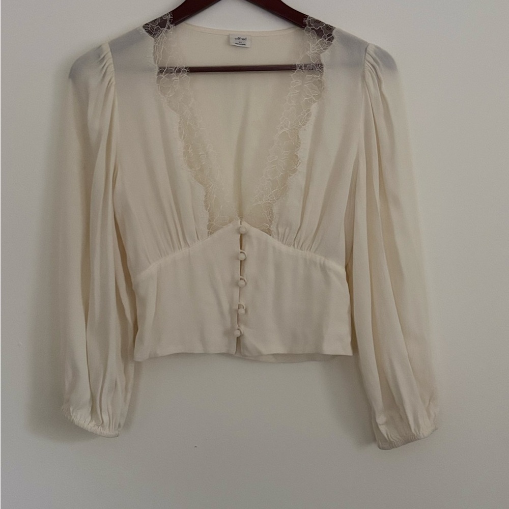 Aritzia Romance Me Blouse - Size XS - Picture 2 of 5
